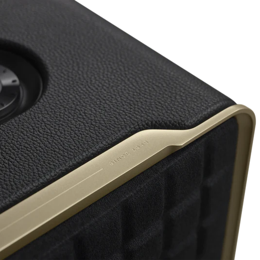 JBL Authentics 300